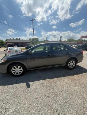 Magnetic Gray Metallic 2009 Toyota Corolla LE