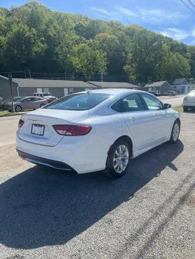 Bright White Clearcoat 2016 Chrysler 200 C