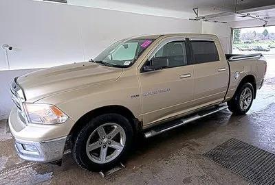 Off-white 2011 Dodge Ram 1500 SLT