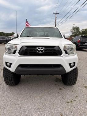 Super White 2015 Toyota Tacoma Base
