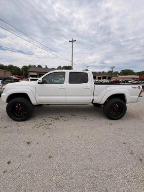 Super White 2015 Toyota Tacoma Base