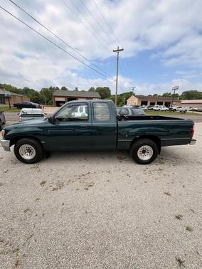 Green 1995 Toyota T100 DX