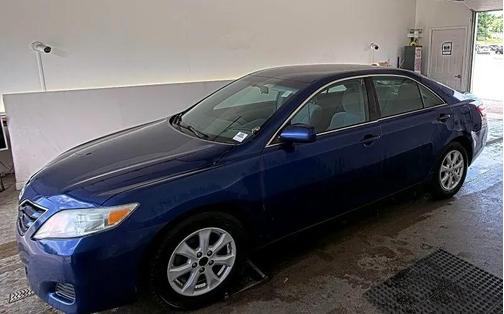 Blue Ribbon Metallic 2011 Toyota Camry LE