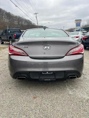2013 Hyundai Genesis Coupe 2.0T Premium