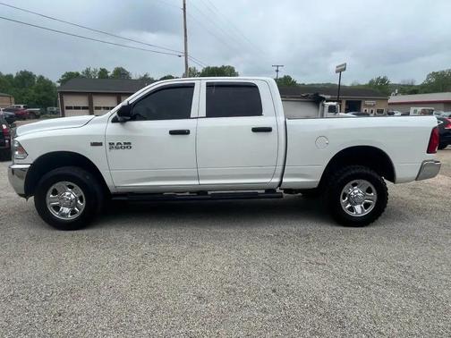 Bright White Clearcoat 2018 RAM 2500 Tradesman Crew Cab 4x4 6'4' Box