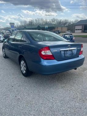 2004 Toyota Camry LE