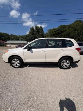 Satin White Pearl 2015 Subaru Forester 2.5i