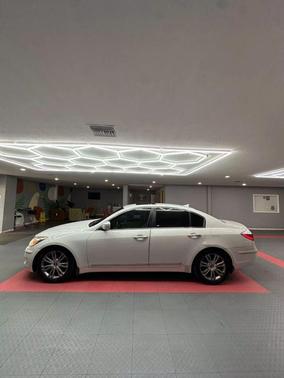 2011 Hyundai Genesis 4.6