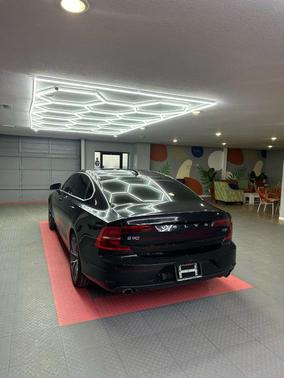 2018 Volvo S90 T5 Momentum