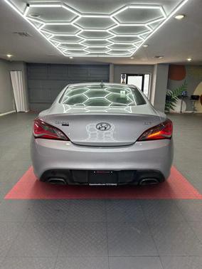 Santiago Silver 2014 Hyundai Genesis Coupe 2.0T