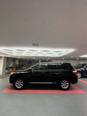 2013 Toyota Highlander SE