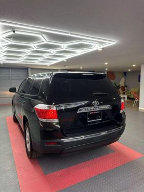 2013 Toyota Highlander SE
