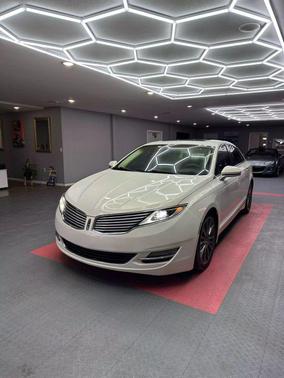 2013 Lincoln MKZ Base