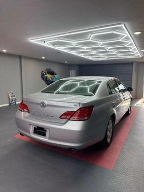 2005 Toyota Avalon XL