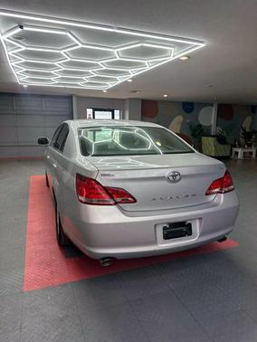2005 Toyota Avalon XL