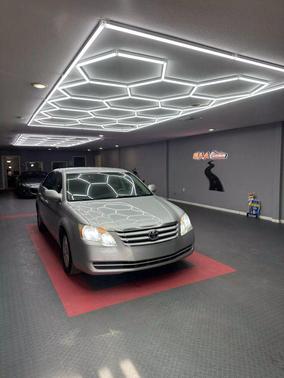 2005 Toyota Avalon XL