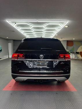 Deep Black Pearl 2019 Volkswagen Atlas 3.6L SEL Premium
