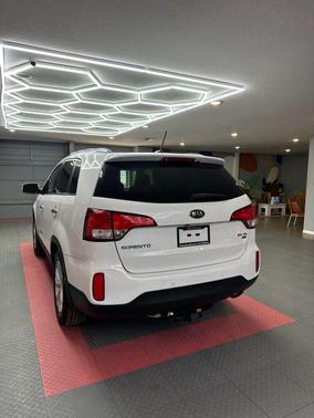 Snow White Pearl 2014 Kia Sorento EX