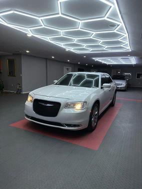 2016 Chrysler 300 S