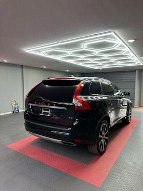 2016 Volvo XC60 T5 Drive-E Premier