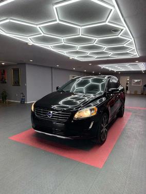 2016 Volvo XC60 T5 Drive-E Premier