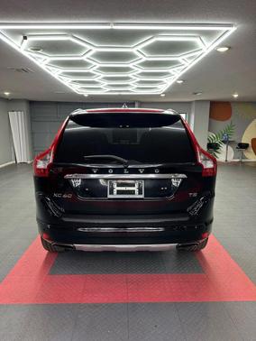 2016 Volvo XC60 T5 Drive-E Premier