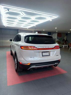 2015 Lincoln MKC Base