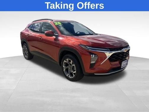 Cayenne Orange Metallic 2024 Chevrolet Trax LT