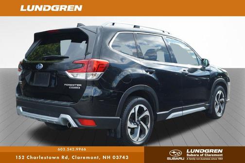Crystal Black Silica 2024 Subaru Forester Touring