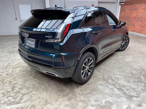 Emerald Lake Metallic 2024 Cadillac XT4 Sport