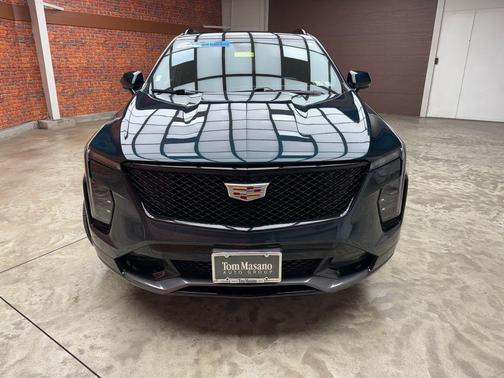 Emerald Lake Metallic 2024 Cadillac XT4 Sport