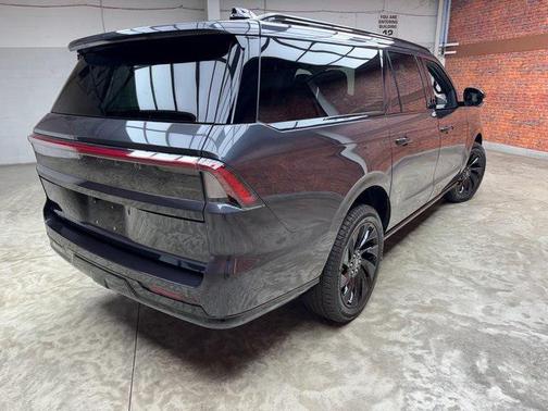 2025 Lincoln Navigator Reserve