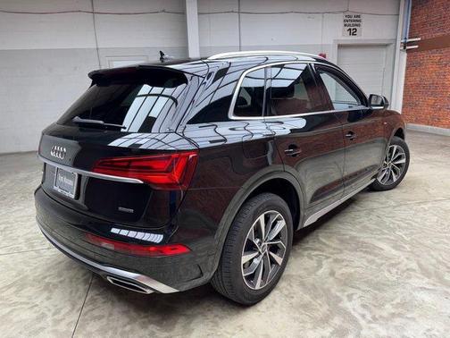 2024 Audi Q5 45 S line Premium Plus