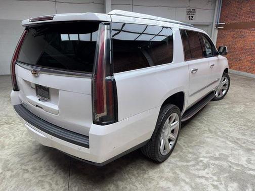 2020 Cadillac Escalade ESV Premium Luxury