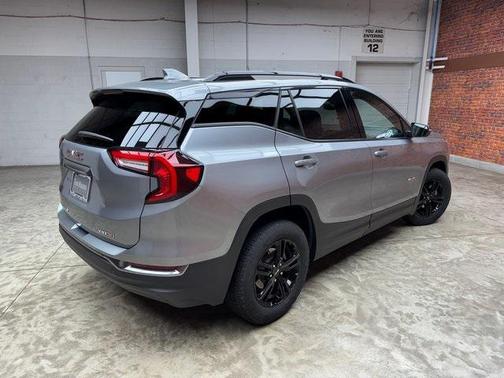 2023 GMC Terrain AWD AT4
