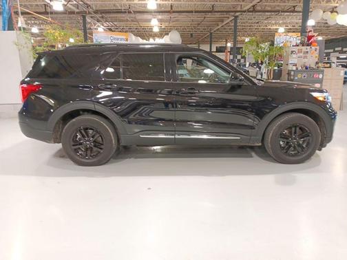 Agate Black Metallic 2023 Ford Explorer XLT