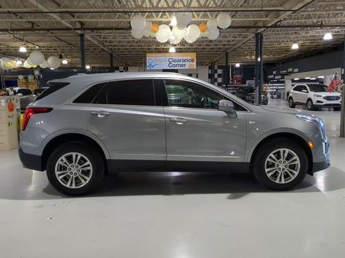 Argent Silver Metallic 2023 Cadillac XT5 Luxury