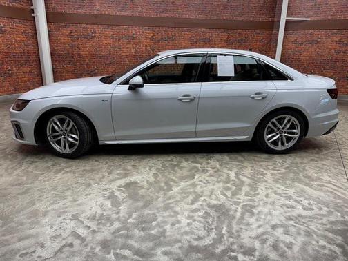 2022 Audi A4 45 S line Premium Plus