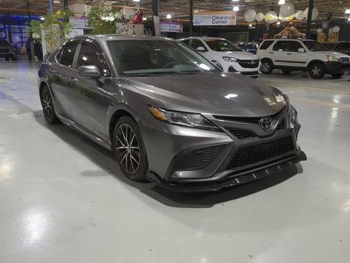 2021 Toyota Camry SE