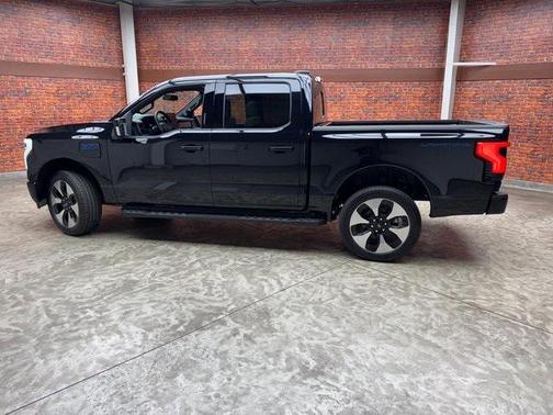 2025 Ford F-150 Lightning Platinum
