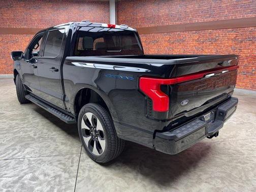 2025 Ford F-150 Lightning Platinum