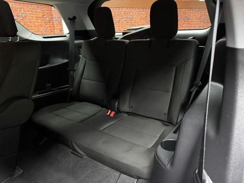 Carbonized Gray Metallic 2022 Ford Explorer XLT