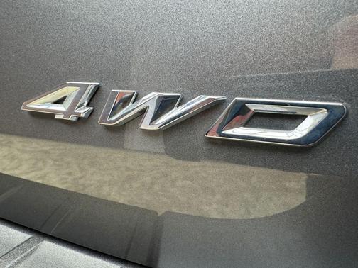 Carbonized Gray Metallic 2022 Ford Explorer XLT