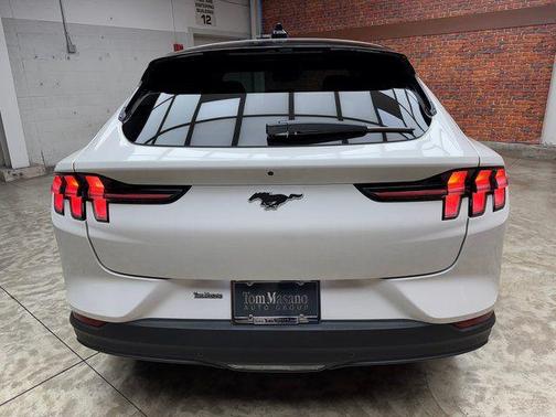 Star White Metallic Tri-Coat 2025 Ford Mustang Mach-E Premium