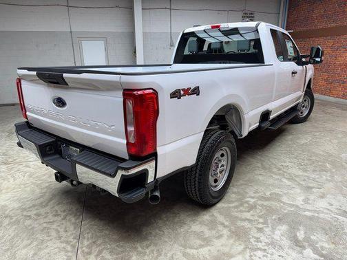 Oxford White 2026 Ford F-350 XL