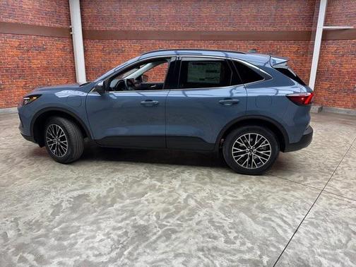 2026 Ford Escape PHEV SE