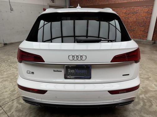 2022 Audi Q5 45 S line Premium Plus