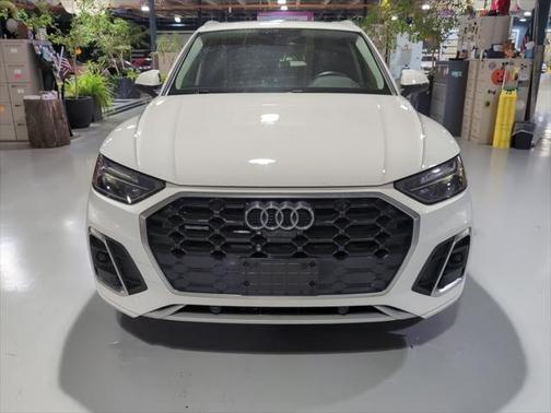 2022 Audi Q5 45 S line Premium Plus