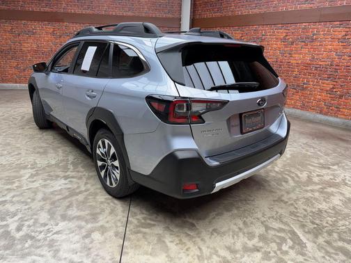 Ice Silver Metallic 2024 Subaru Outback Limited
