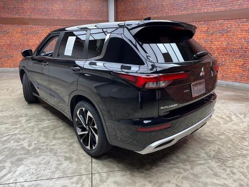 2022 Mitsubishi Outlander Black Edition S-AWC